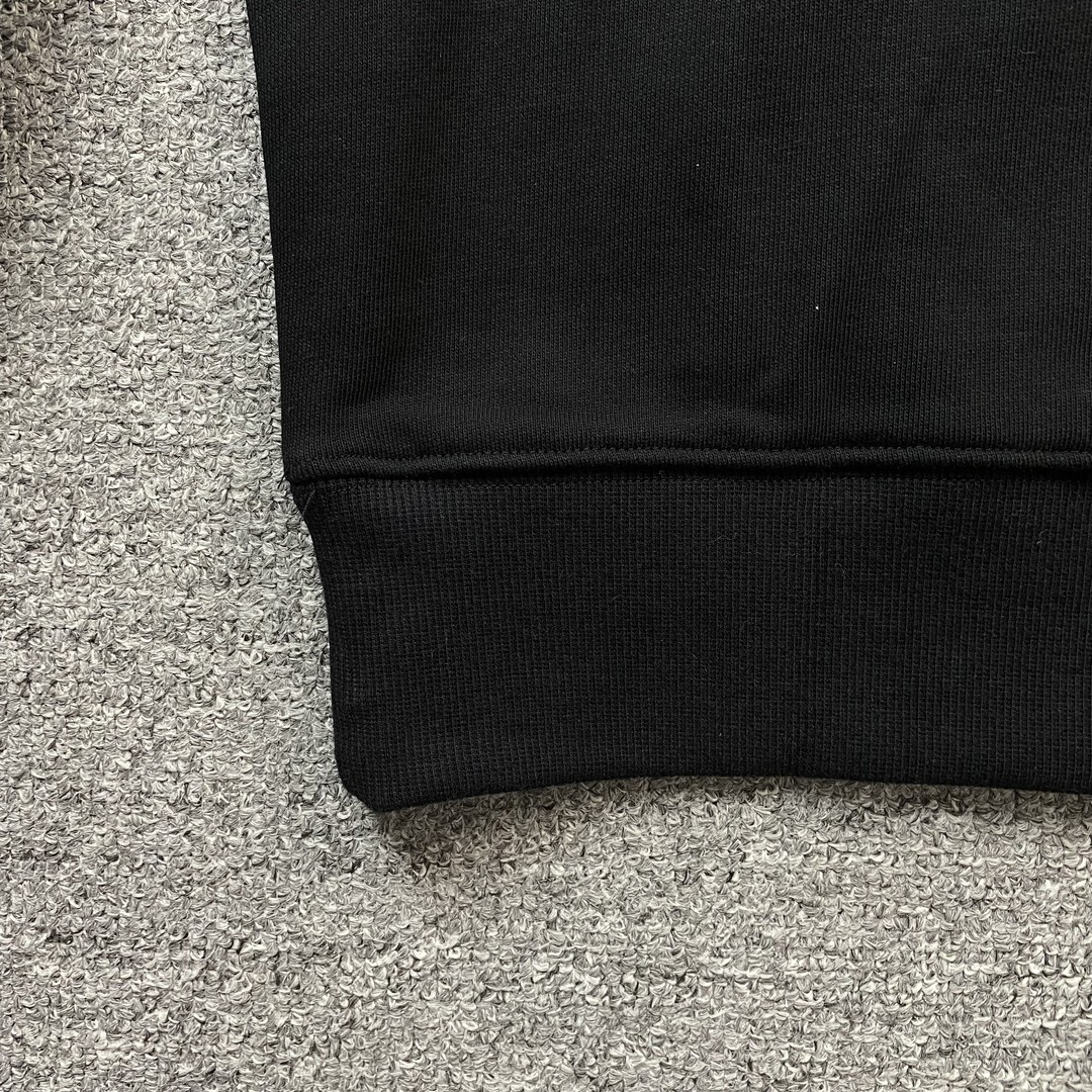 81_258 AMIRI    Hoodie