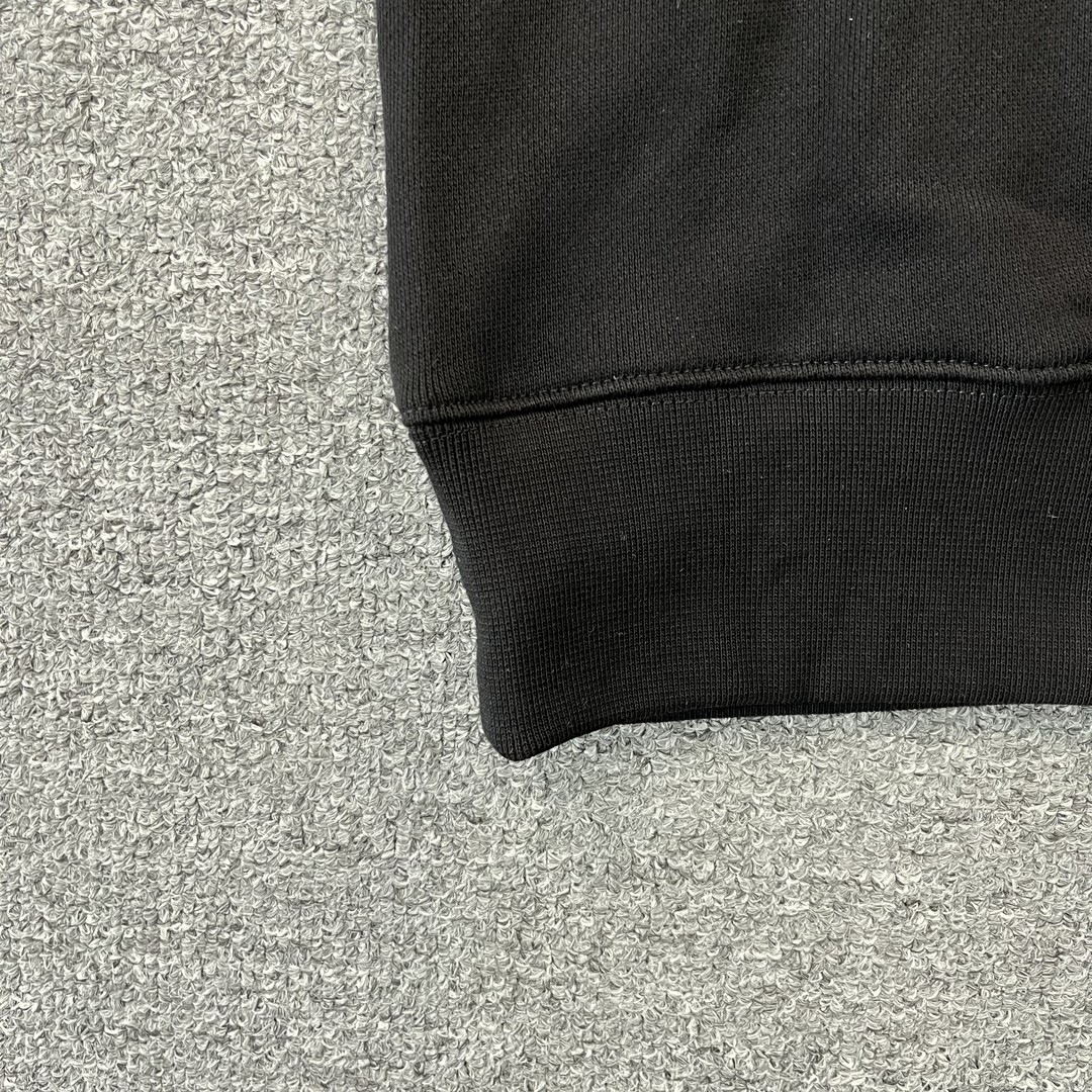 79_210  AMIRI Hoodie