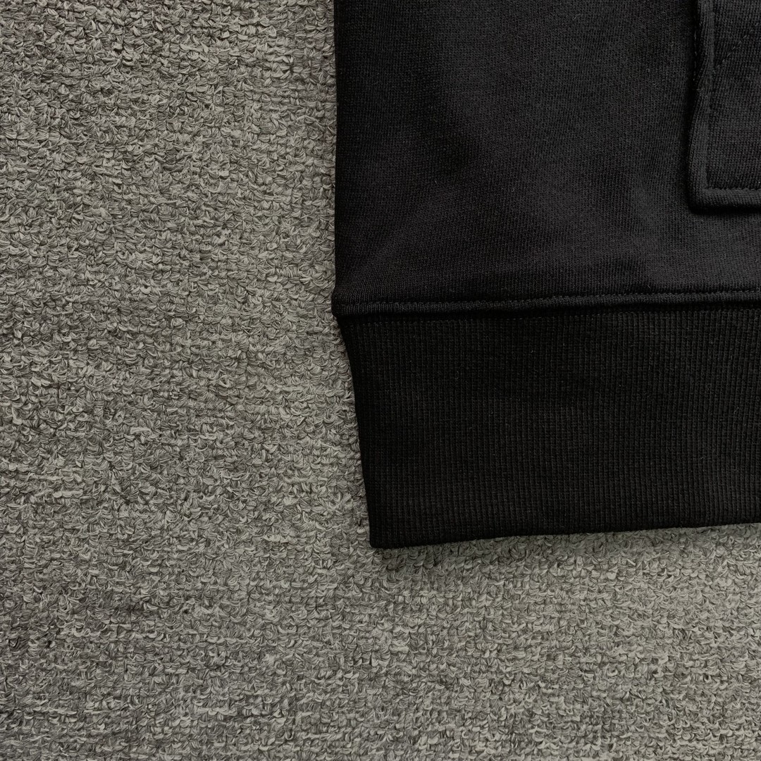 30_248  AMIRI Hoodie