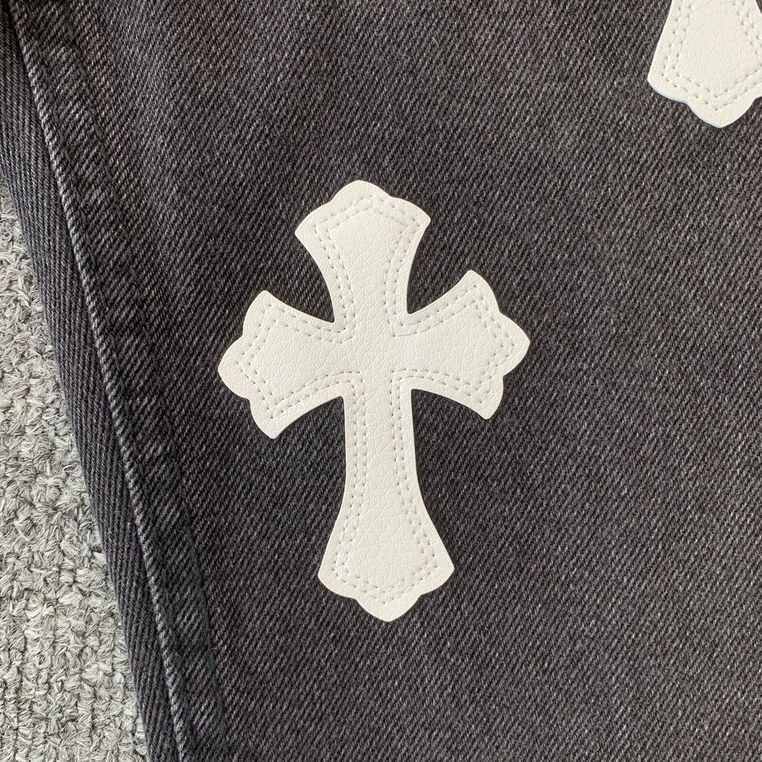 18_208  Chrome Hearts  Pants