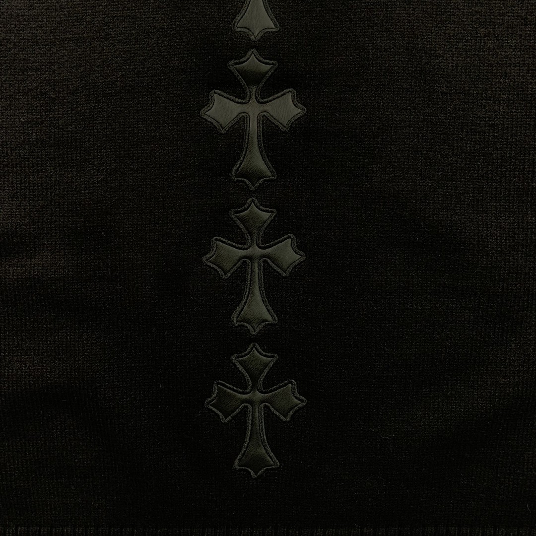 77_ 180 Chrome Hearts  Sweater