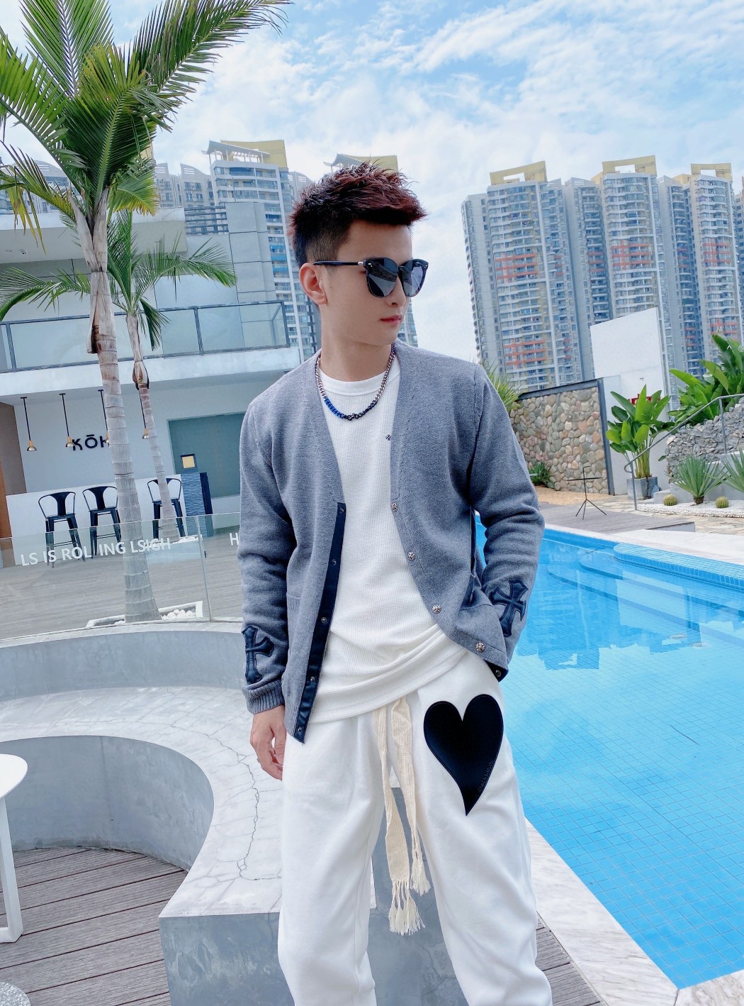 87_208 Chrome Hearts  Sweater