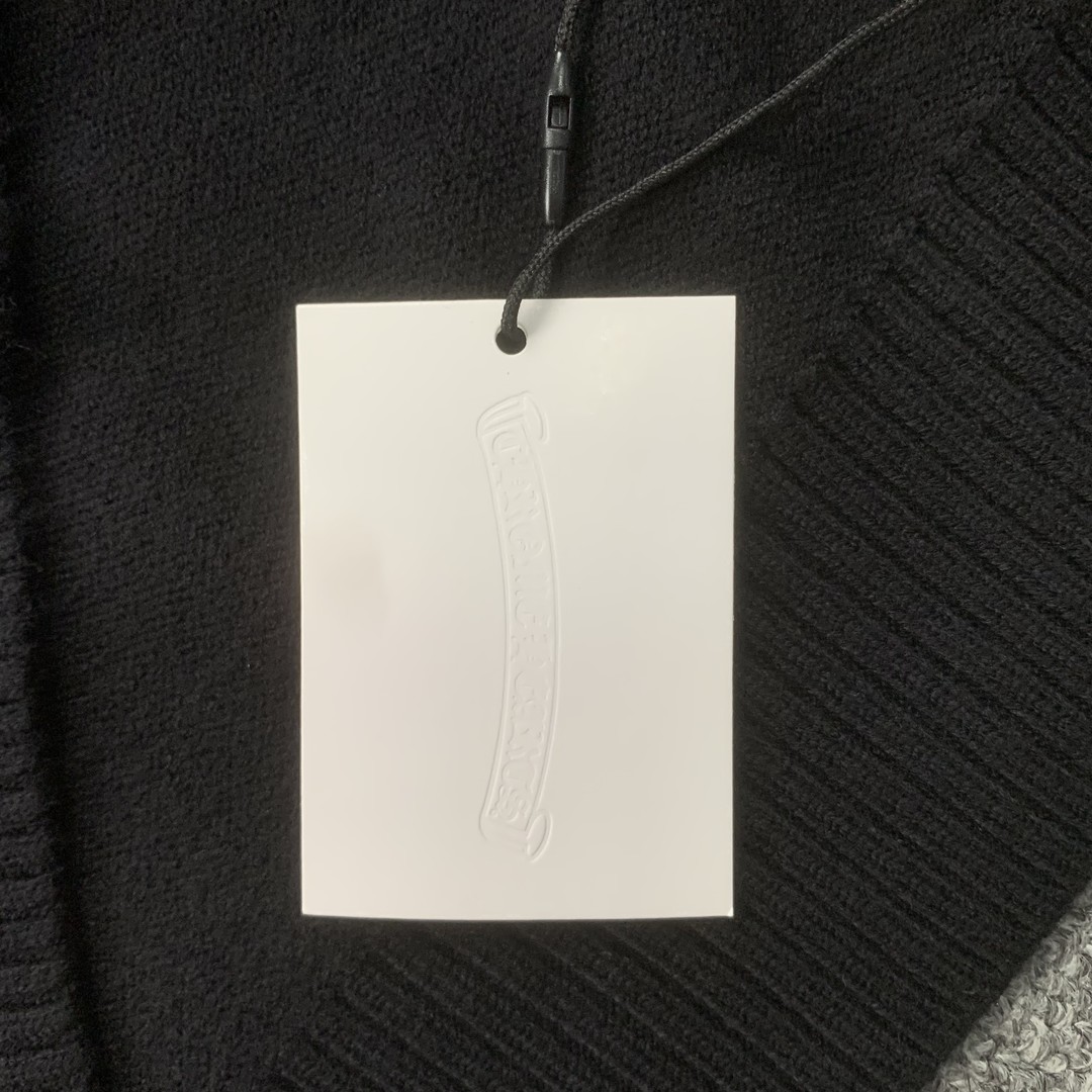 77_ 180 Chrome Hearts  Sweater