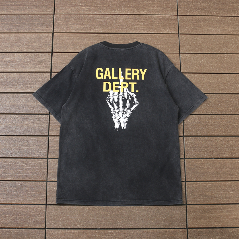 111_88 GALLERY T-shirt