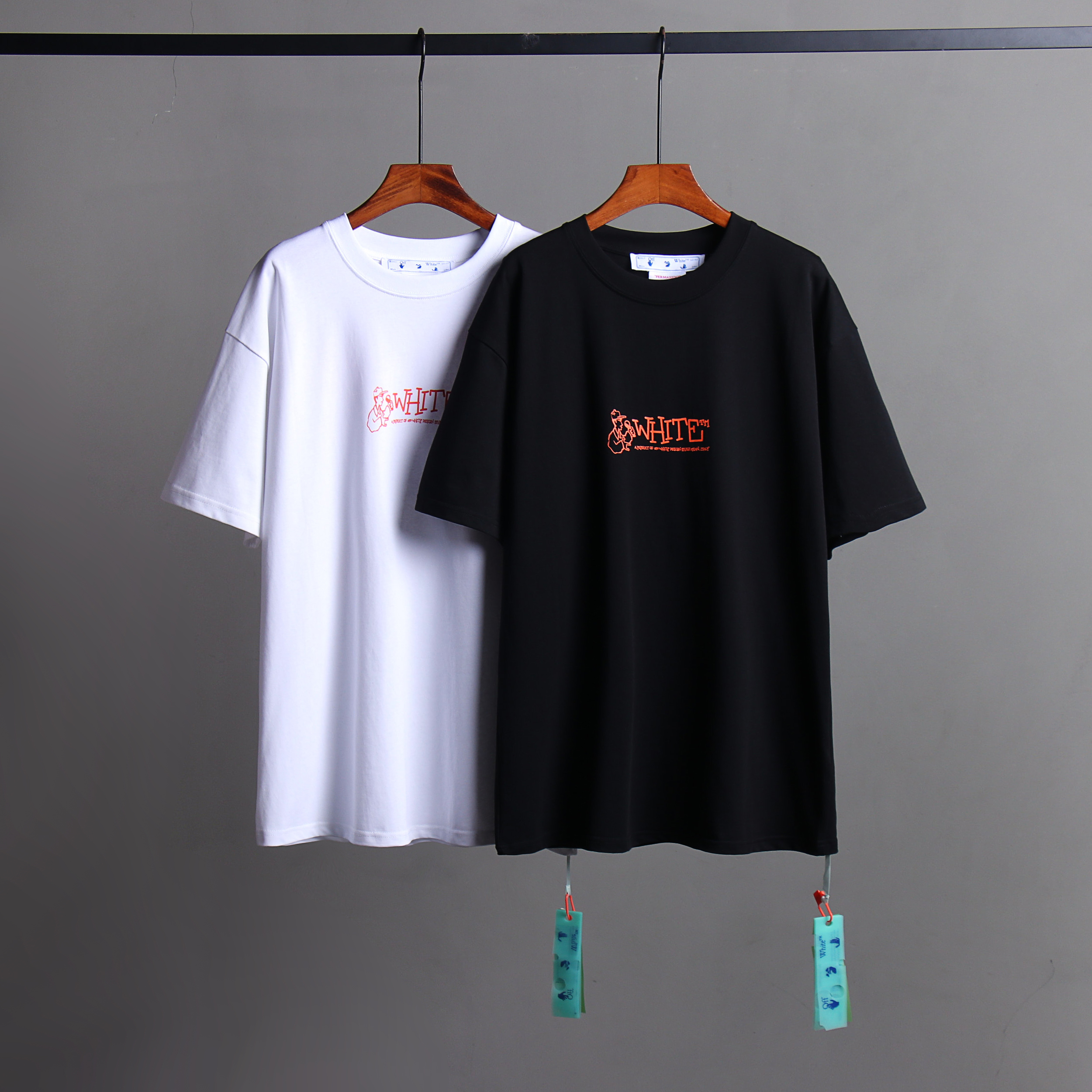 105_2627 Off-White T-shirt