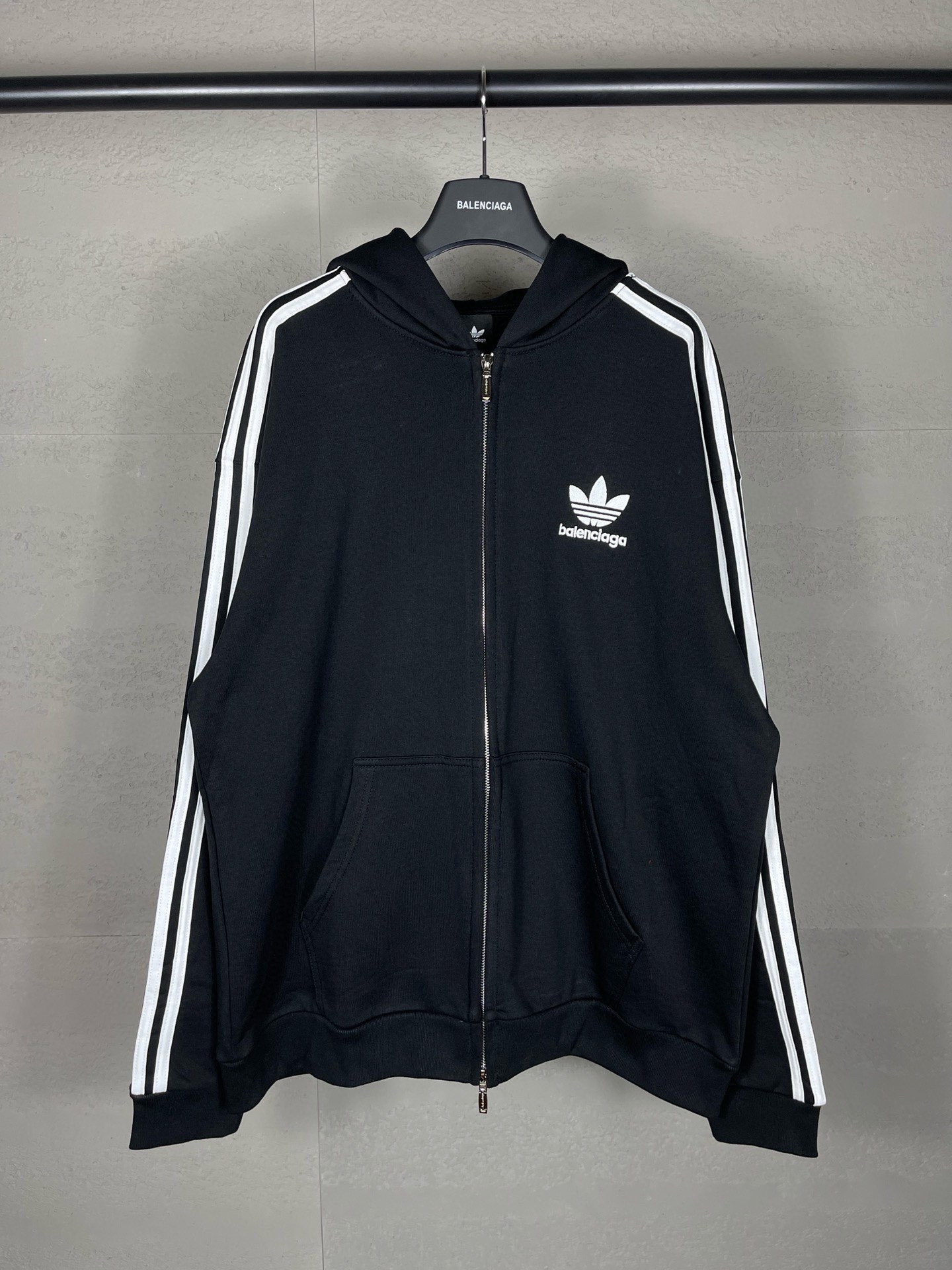 96_Balenciaga Hoodie