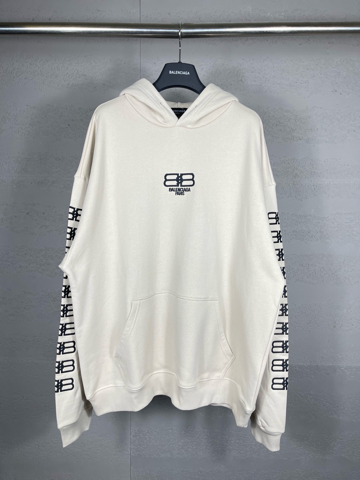 85_Balenciaga Hoodie