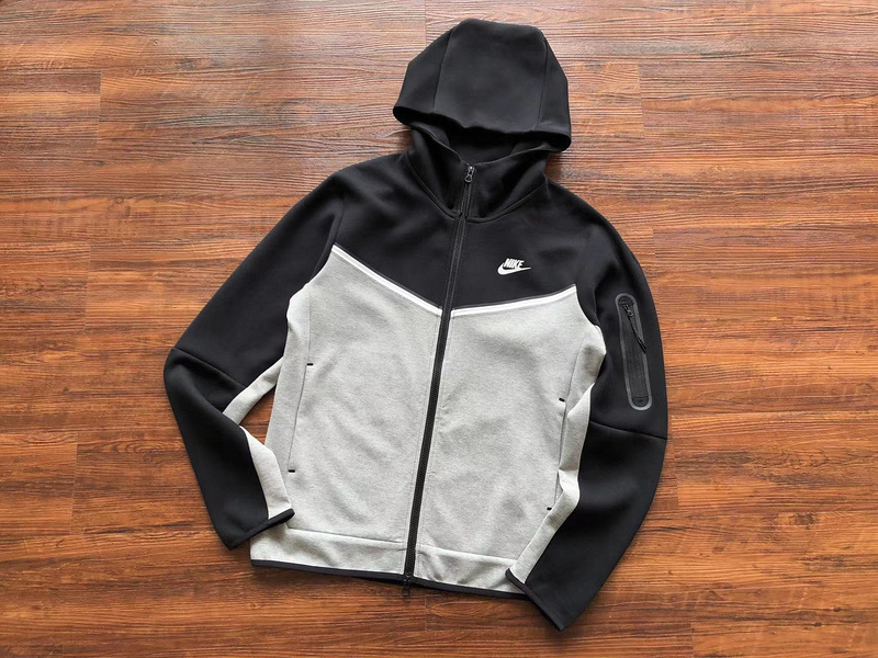 31_Nike Tracksuit