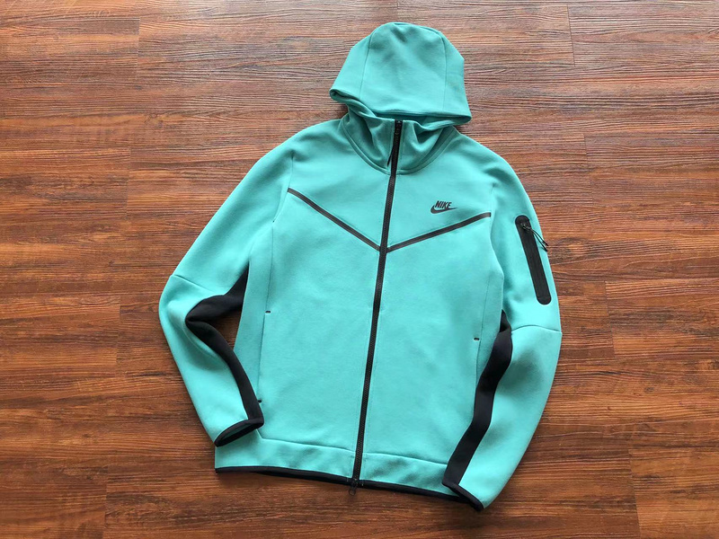 27_Nike Tracksuit