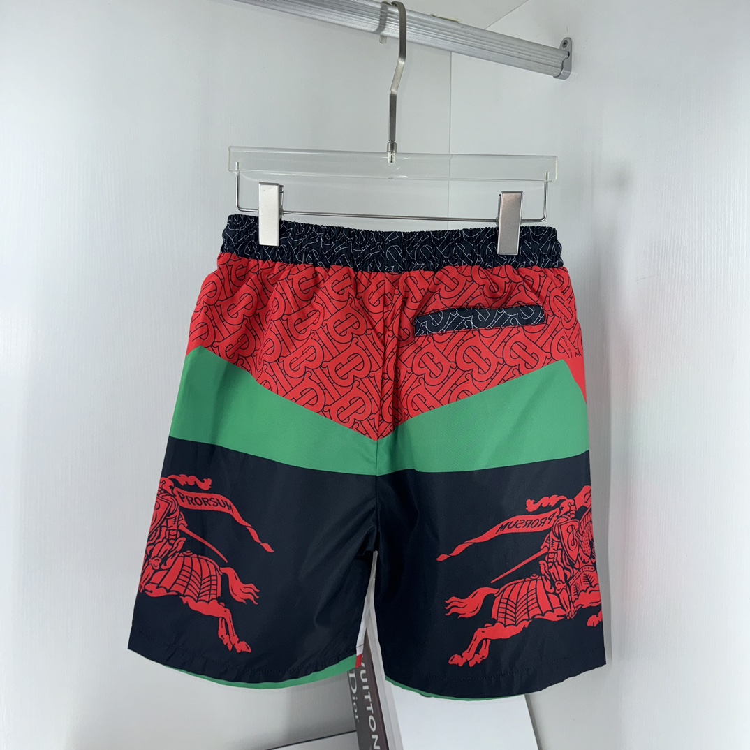 105_Burberry Shorts