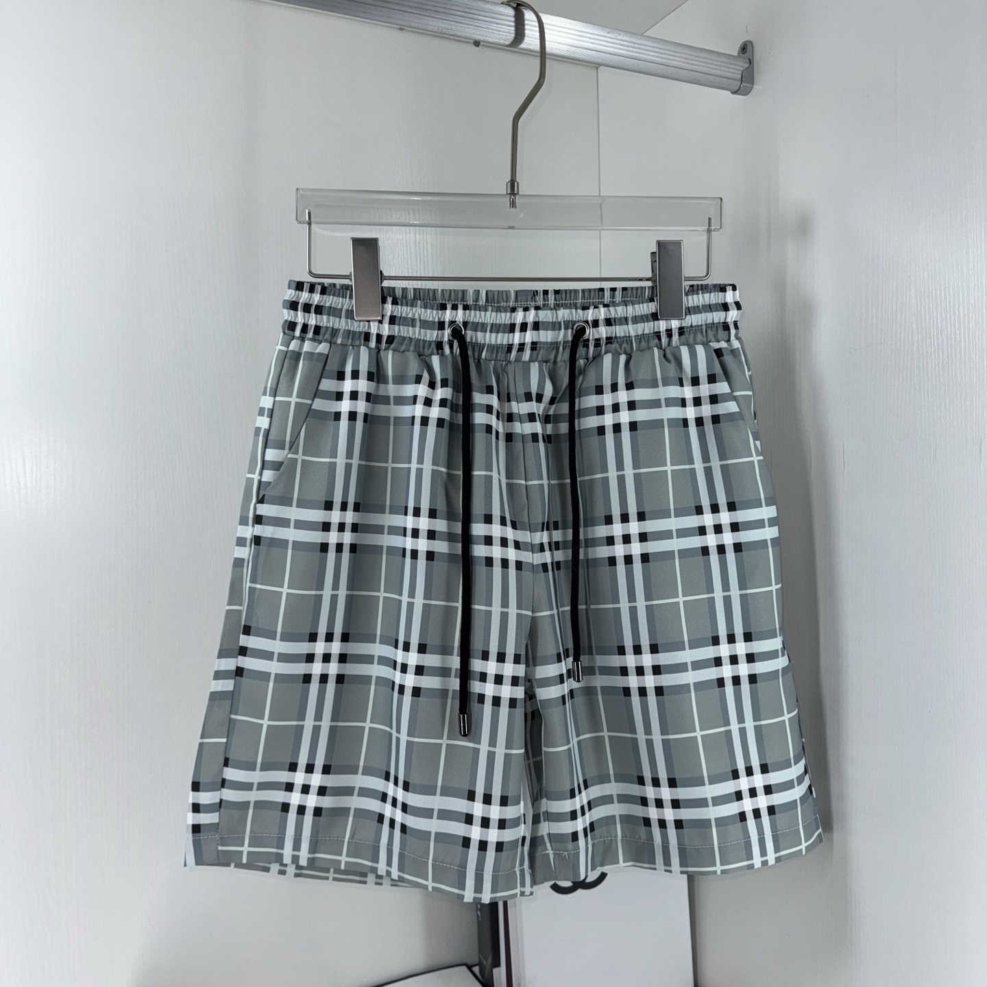 4_Burberry Shorts