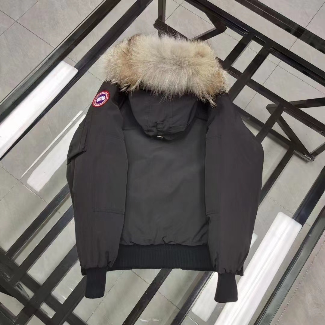 97_Canada Goose Down Jacket