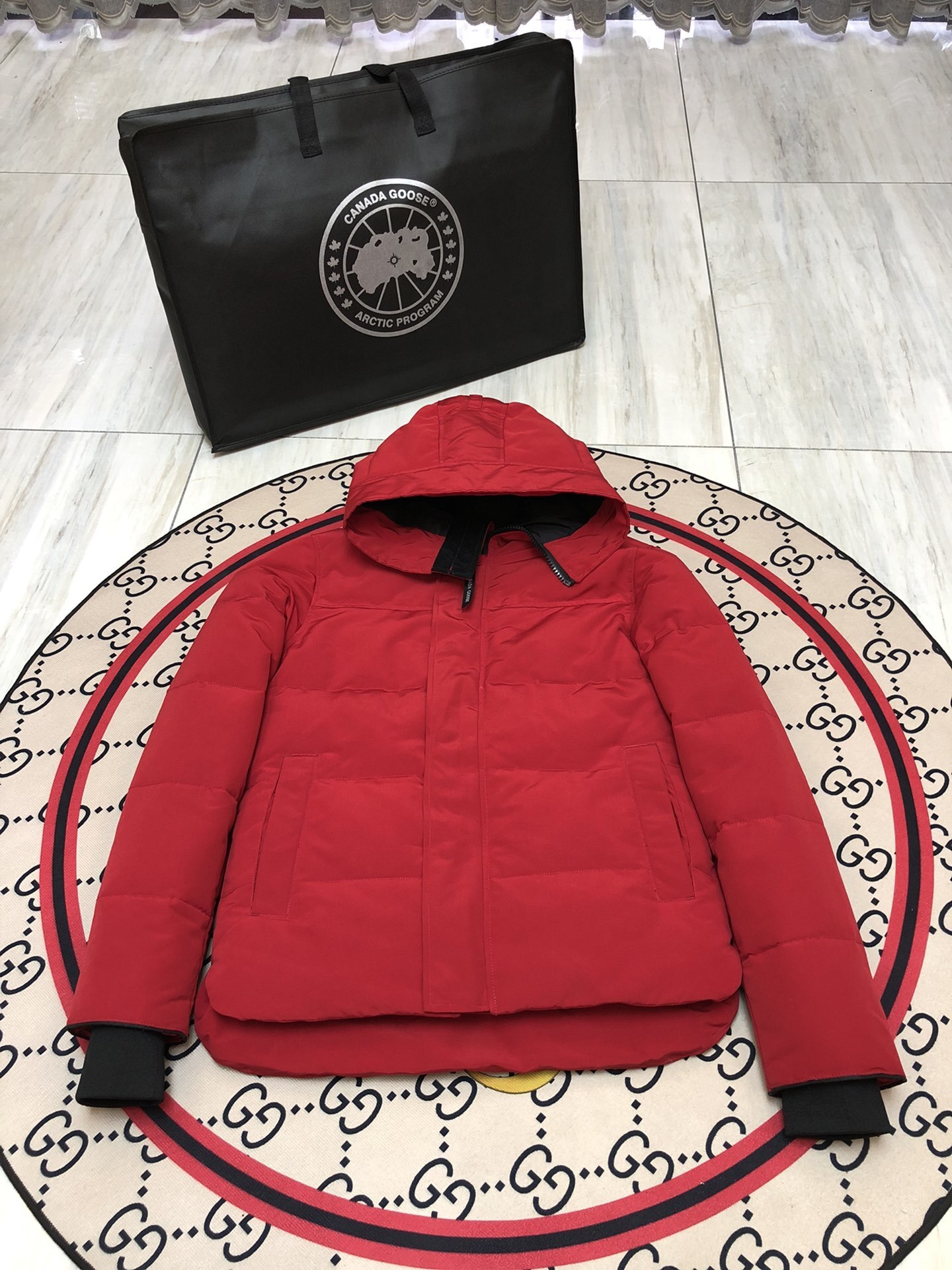 75_Canada Goose Down Jacket