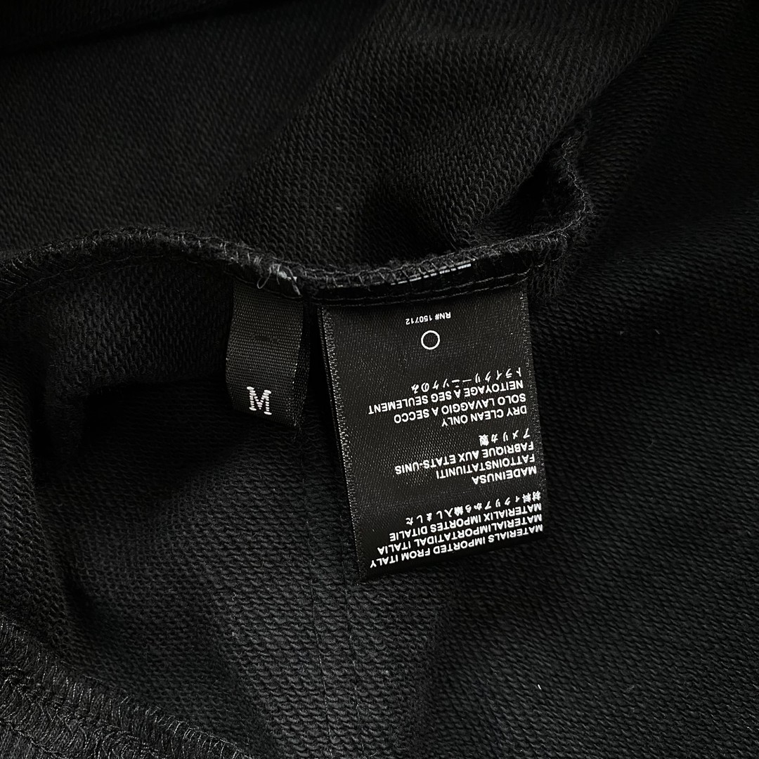 39_160  AMIRI Hoodie