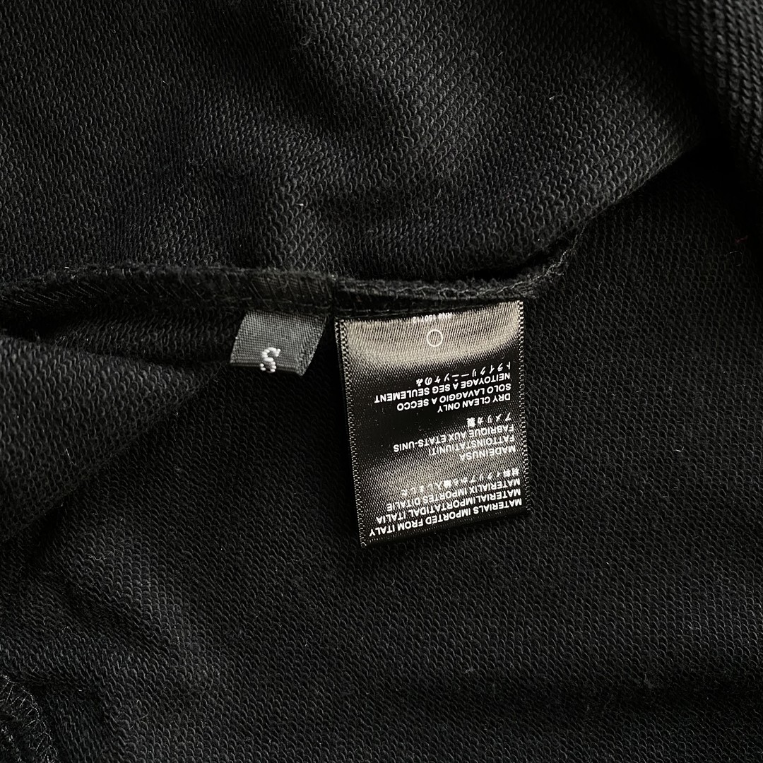 45_160  AMIRI Hoodie