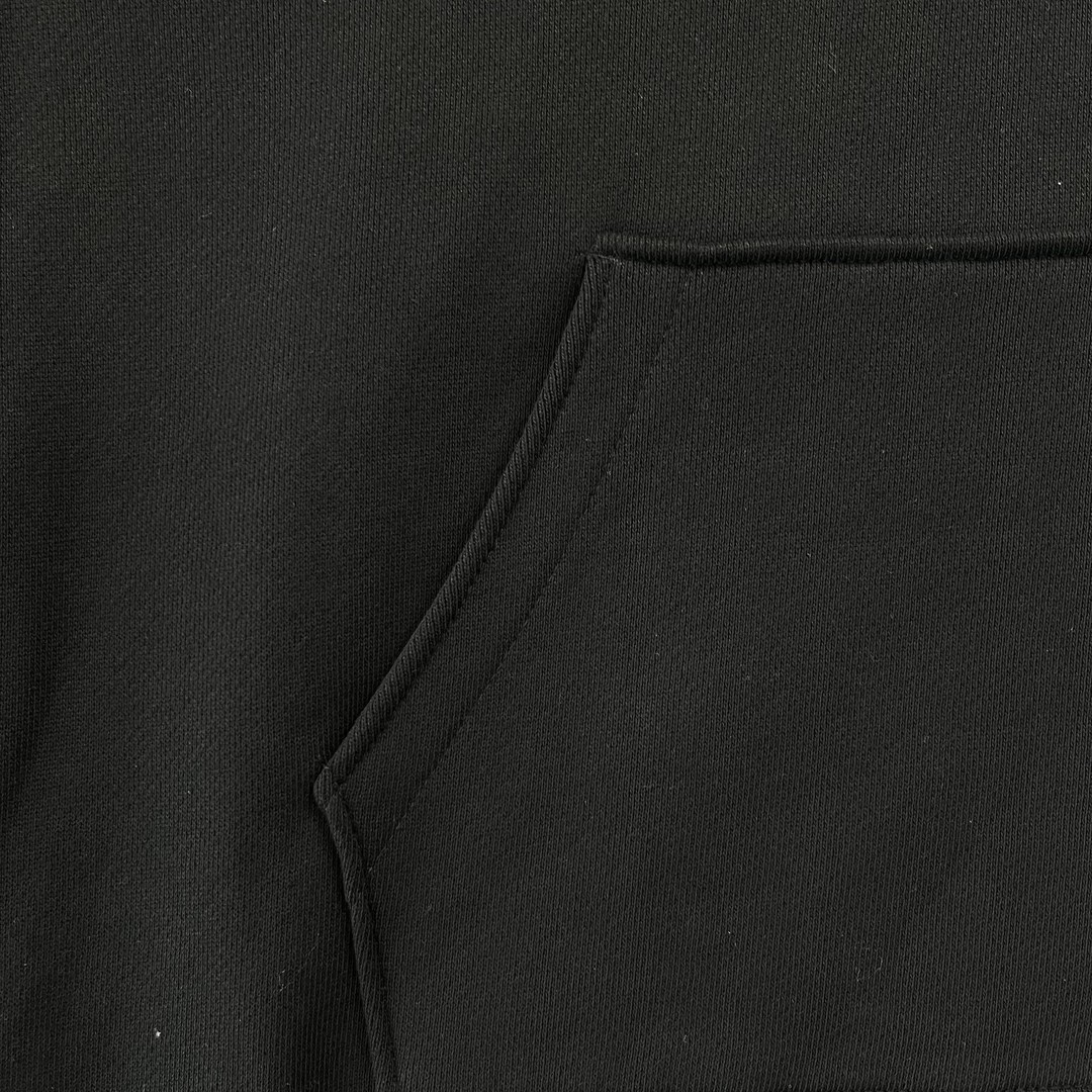 79_210  AMIRI Hoodie