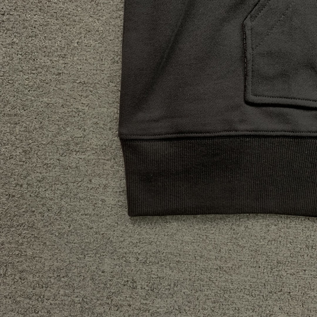 29_248  AMIRI Hoodie