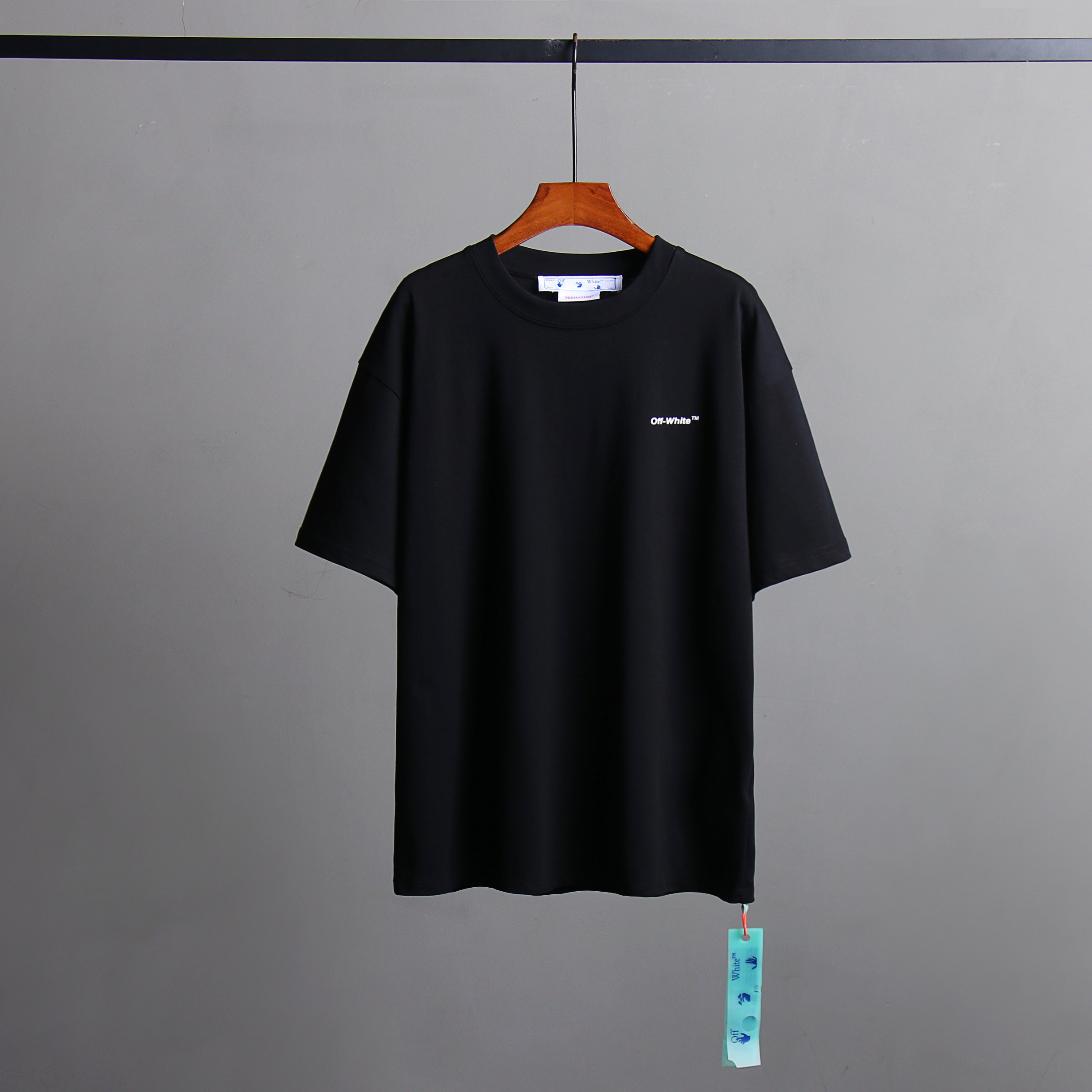 7_9874 Off-White T-shirt