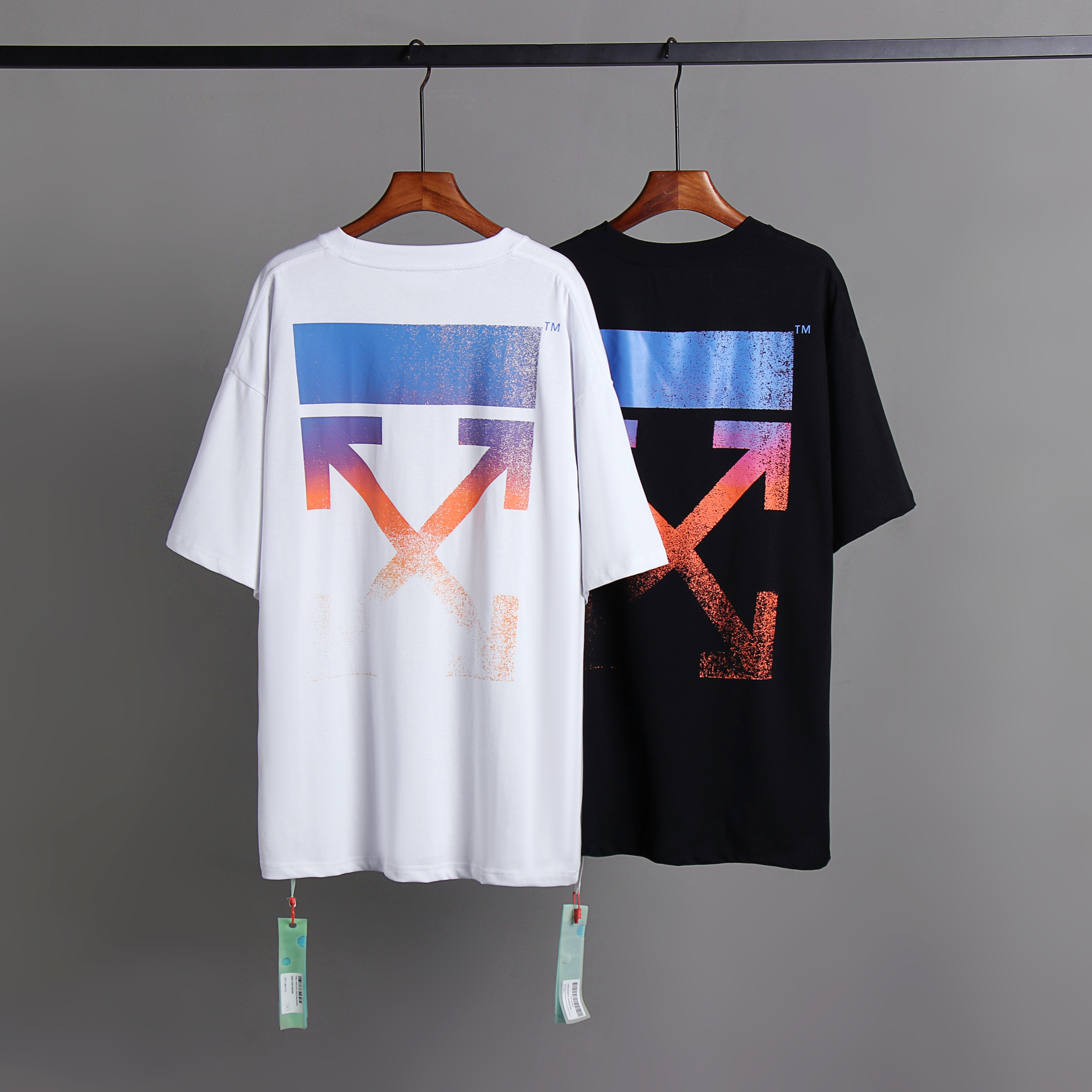 89_2617 Off-White T-shirt