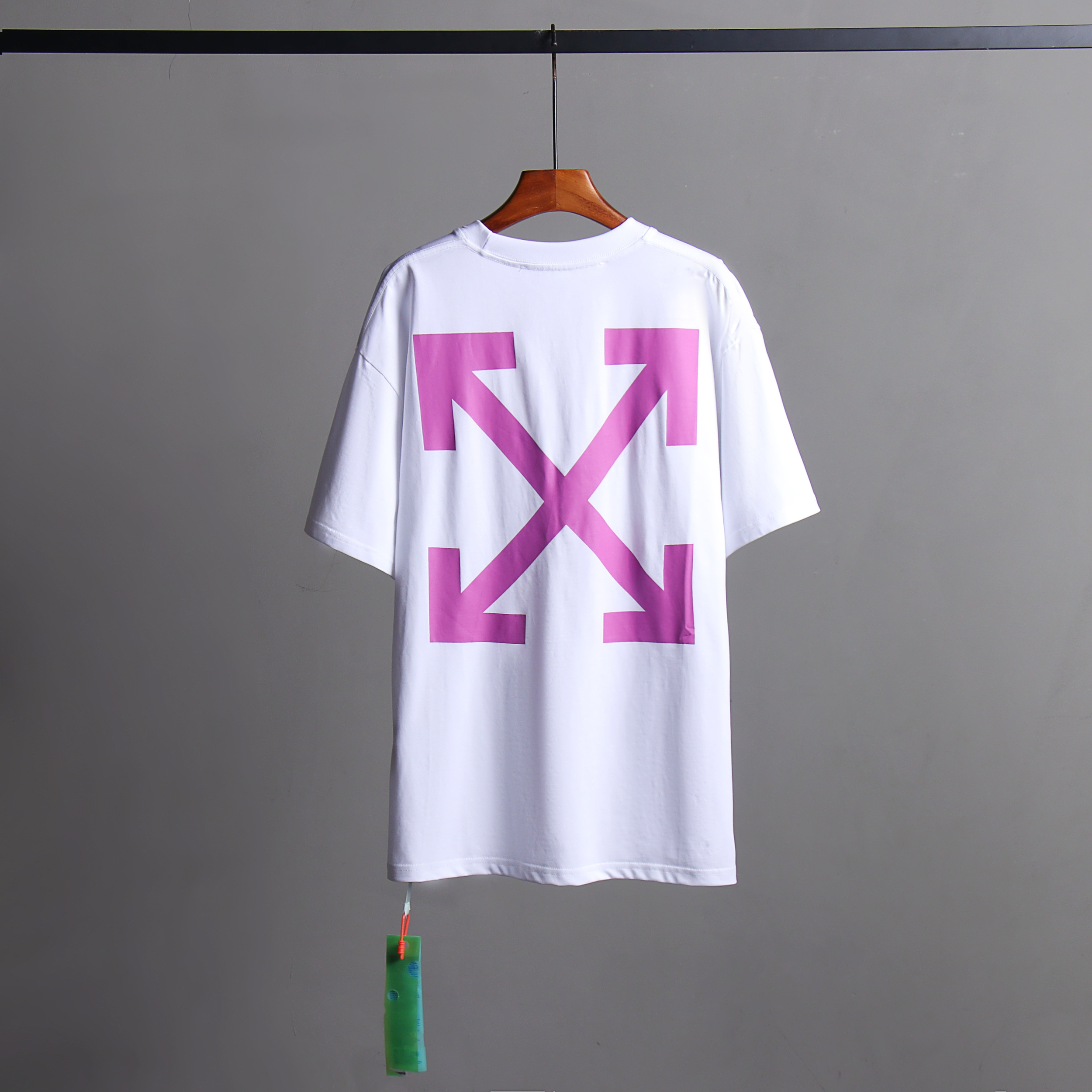 8_4565 Off-White T-shirt