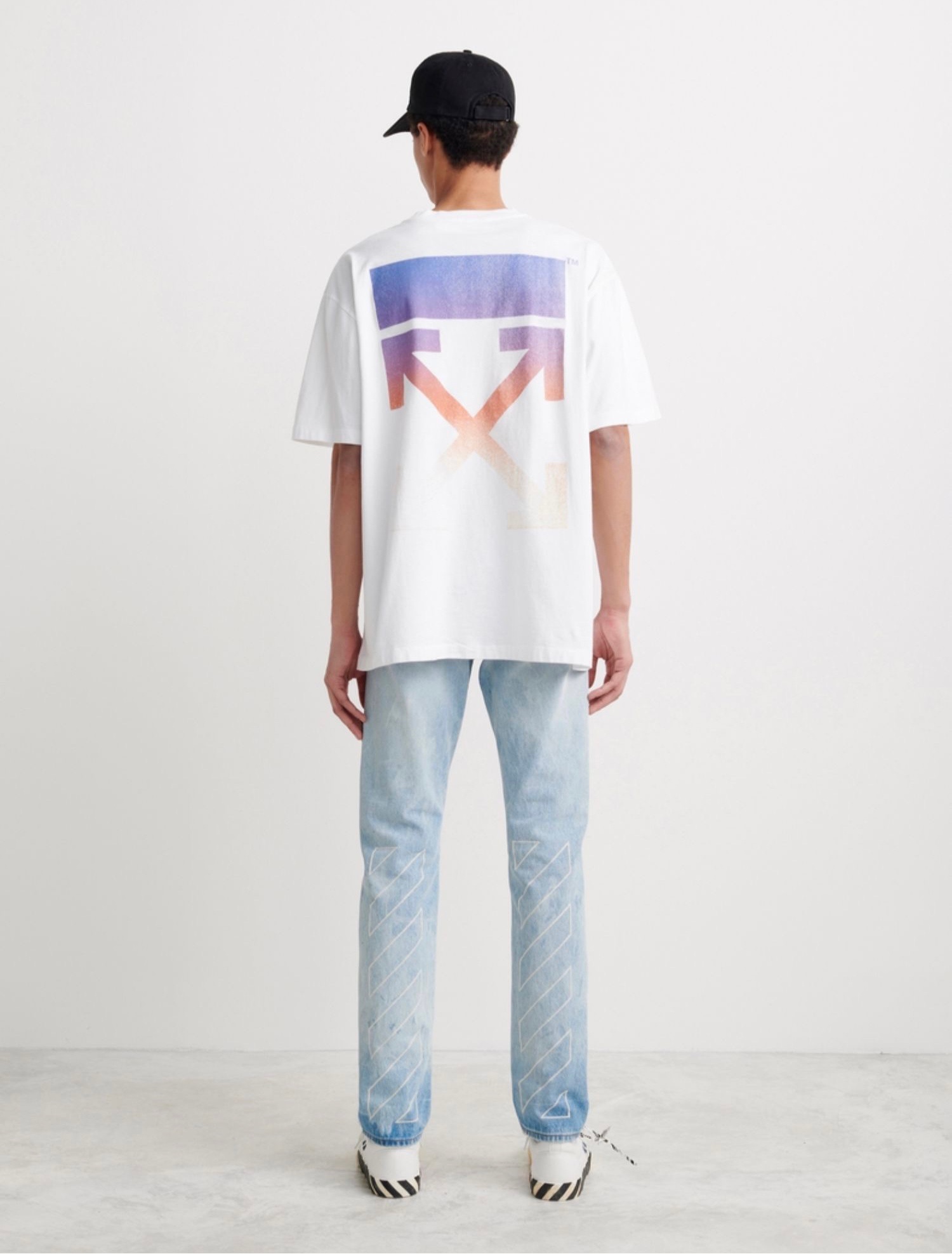 89_2617 Off-White T-shirt