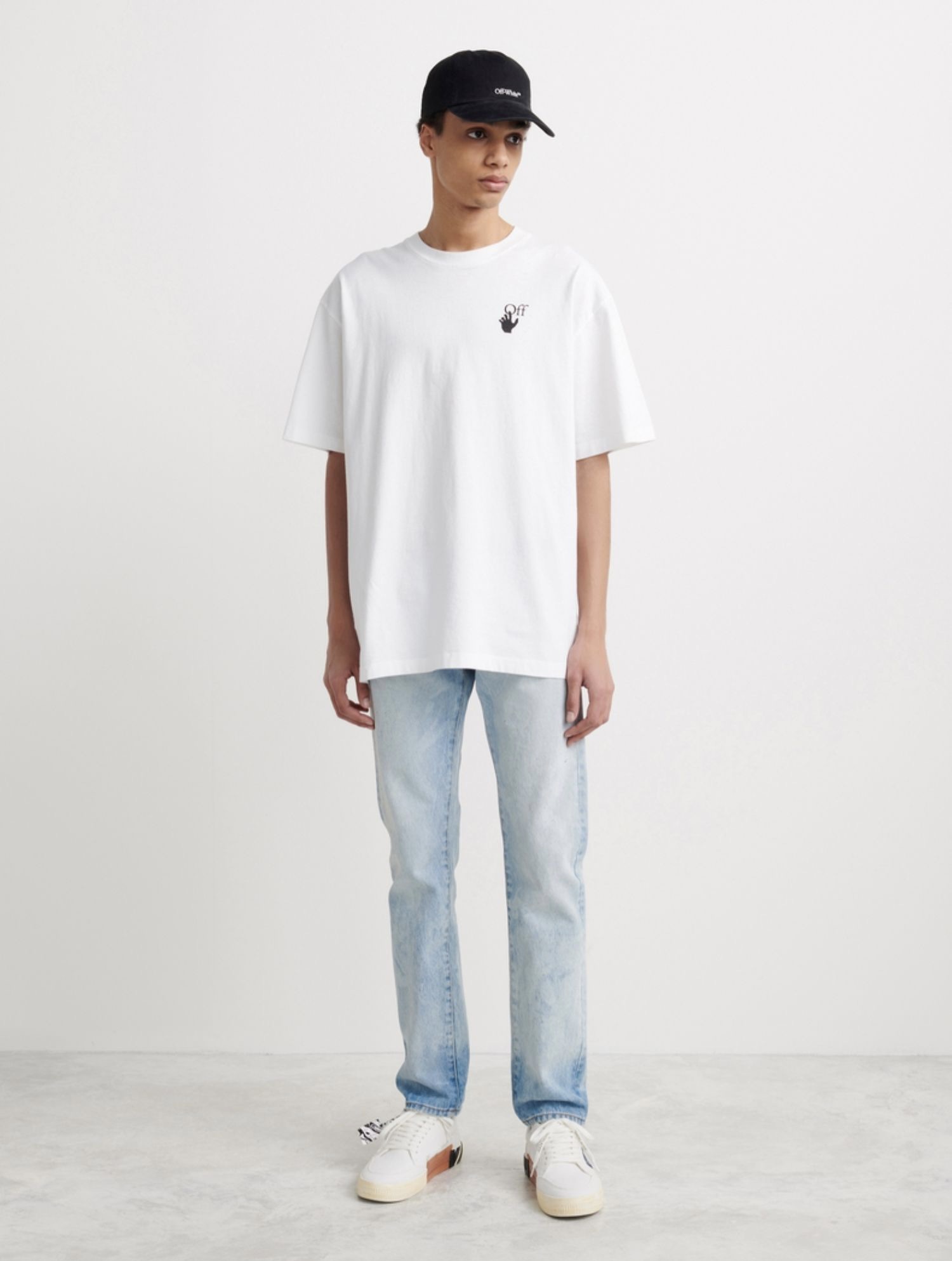 89_2617 Off-White T-shirt