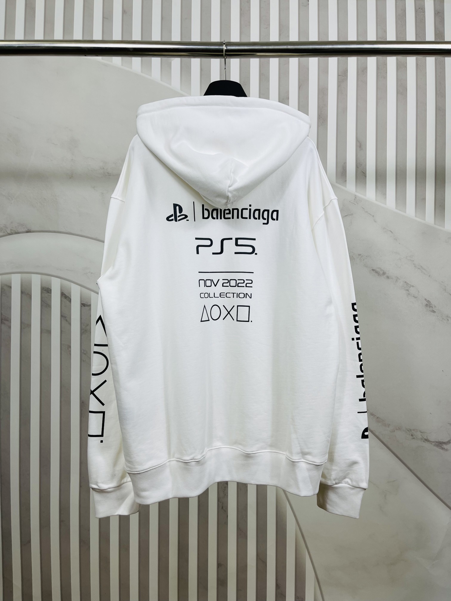 68_Balenciaga Hoodie