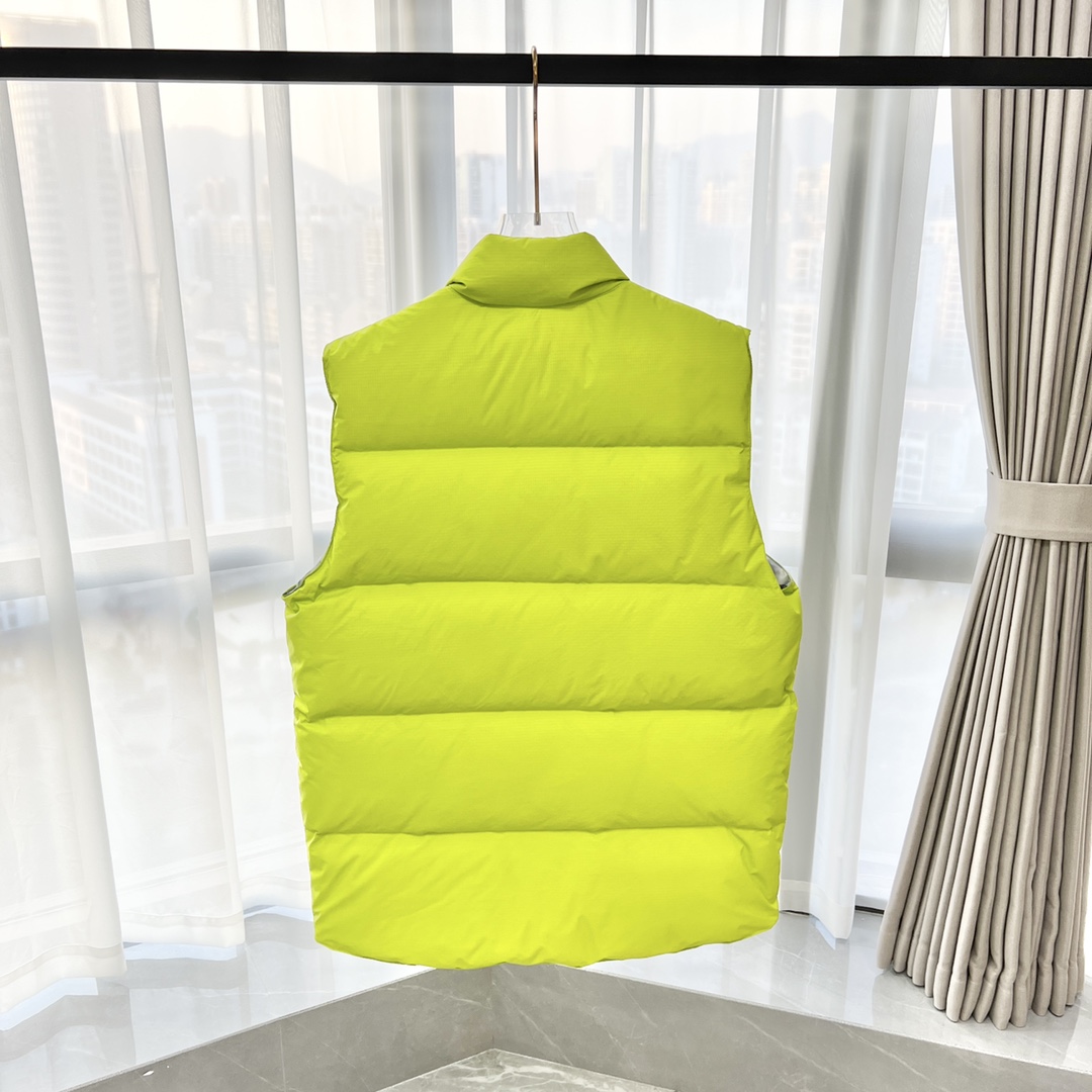 [NFC Version]92_Canada Goose Vest