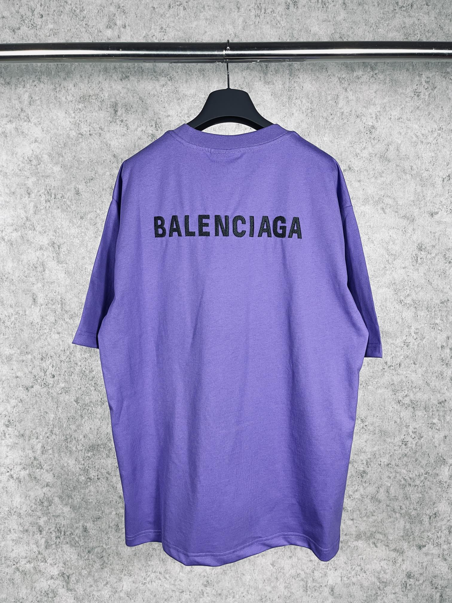 9_Balenciaga T-shirt