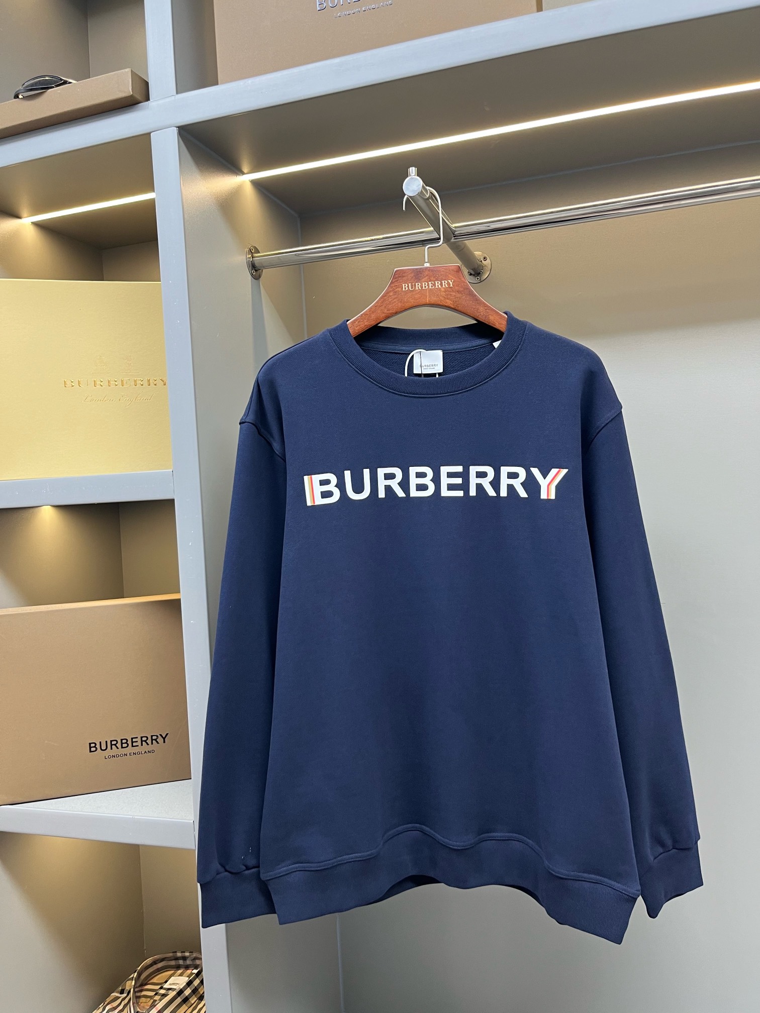 115_Burberry Crewneck