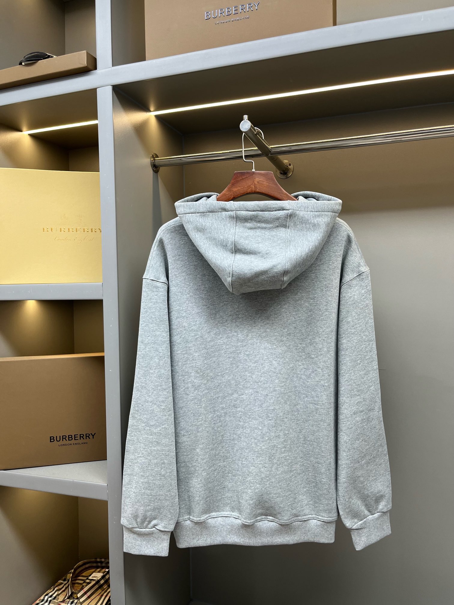 25_Burberry Hoodie