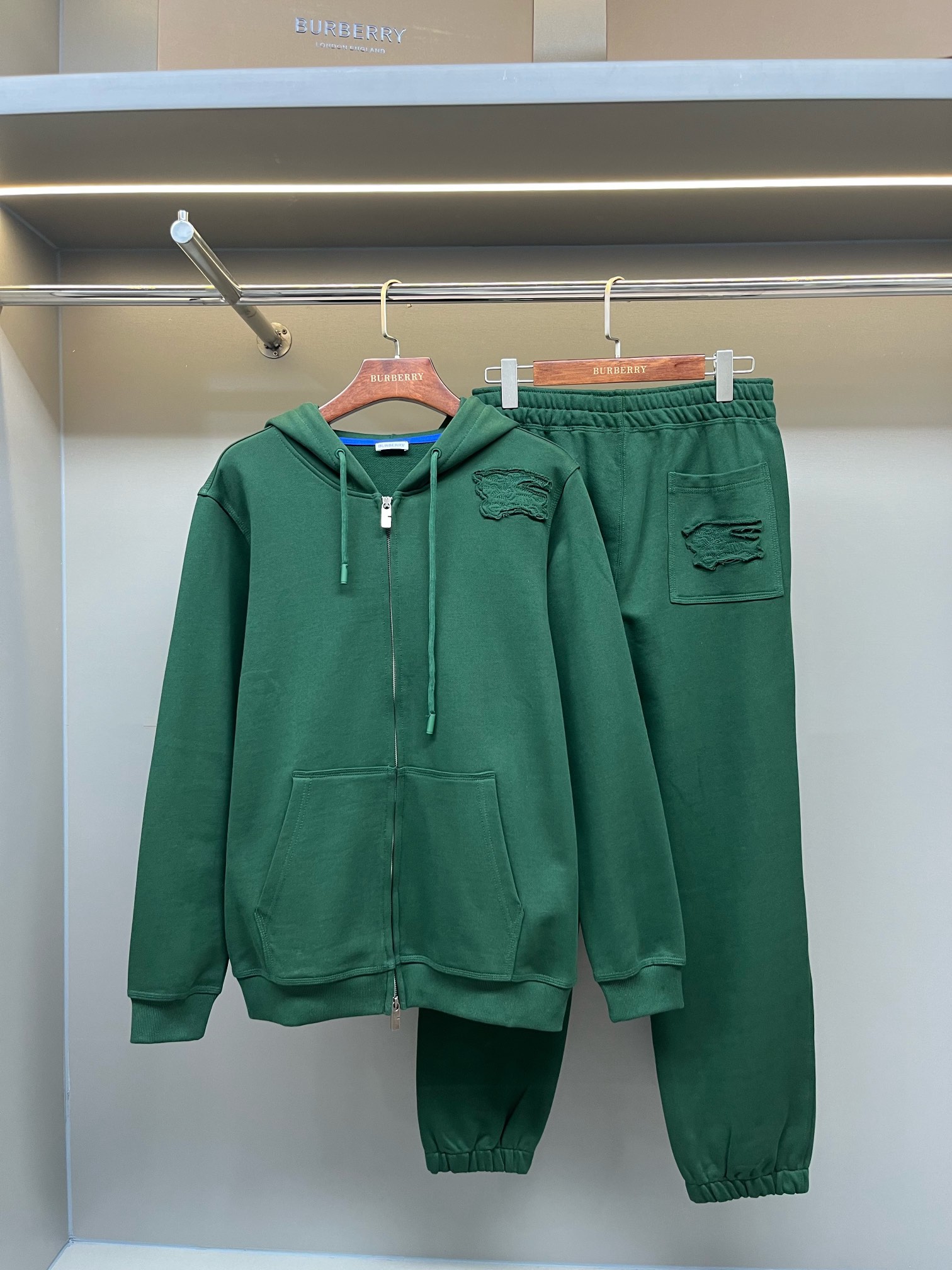 27_Burberry Tracksuit