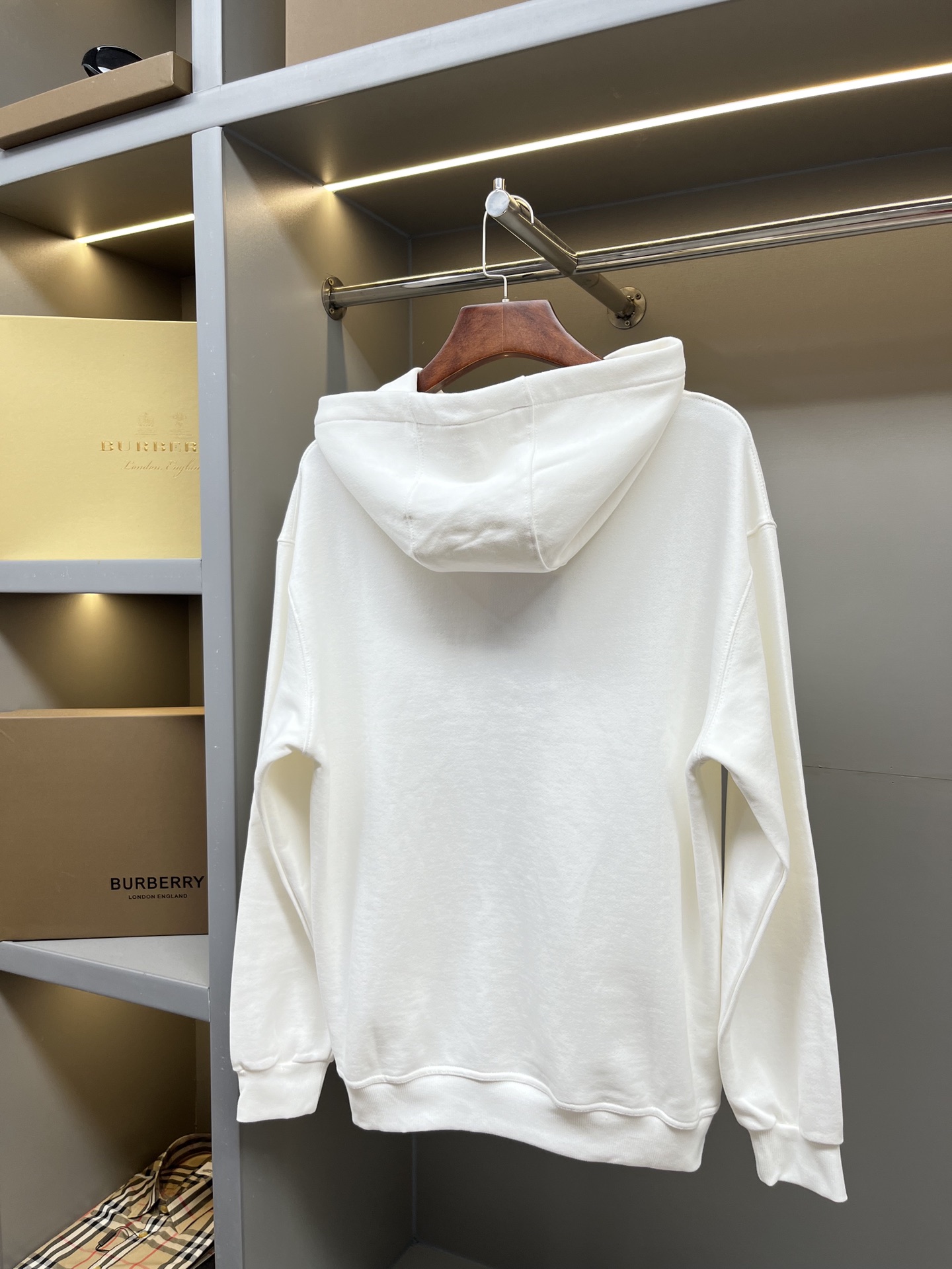 5_Burberry Hoodie