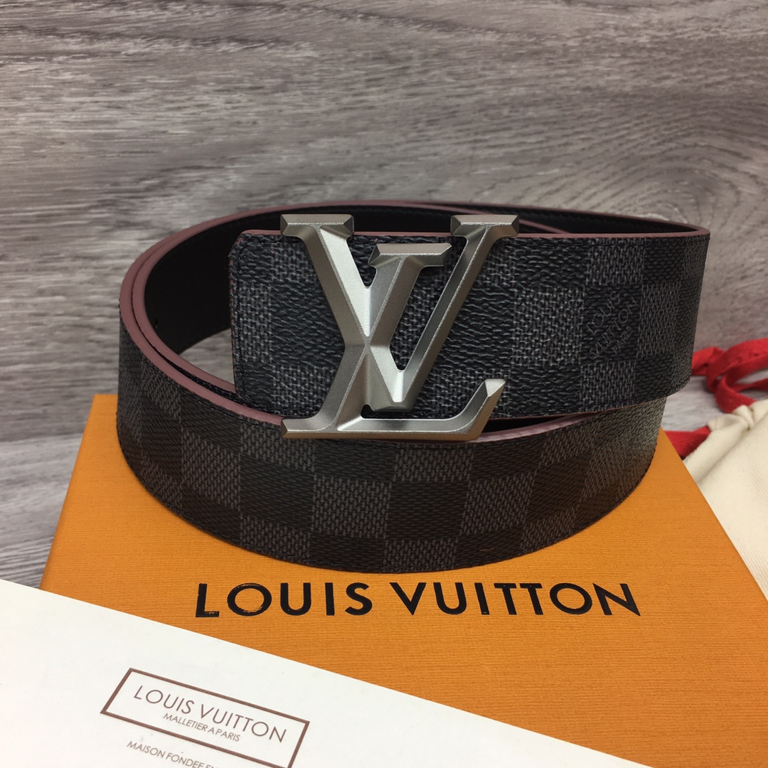 87_Louis Vuitton Belt
