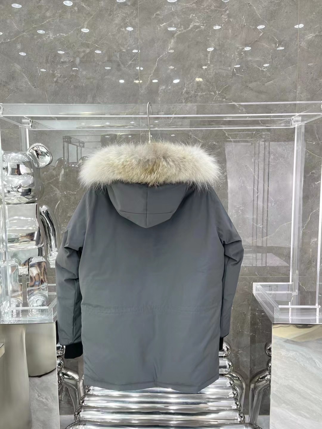 85_Canada Goose Down Jacket