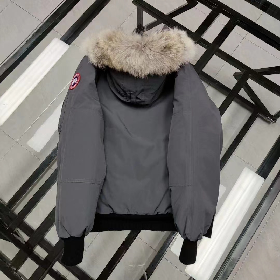 95_Canada Goose Down Jacket