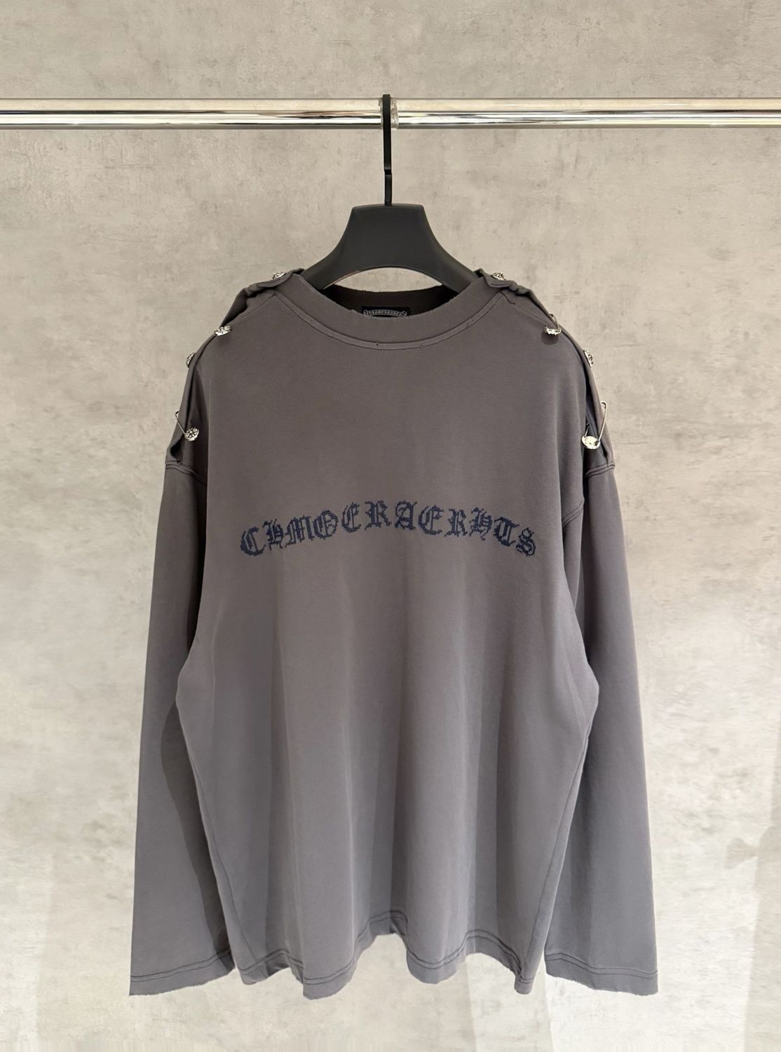 31_Chrome Heart Crewneck